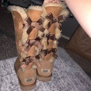 Tall Bow UGG size 10